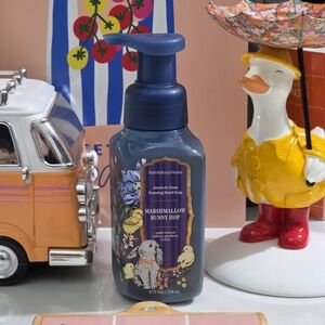 Bath & Body Works Marshmallow Bunny Hop Easter Foaming Hand Soap 8oz NEW
